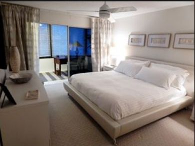Siesta key Vacation Condo Sleeps Six Guests.
