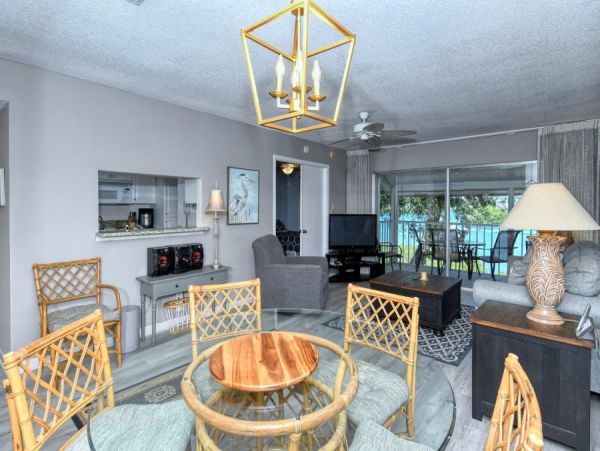 Bayfront Two Bedroom Rental Condo in Siesta Key