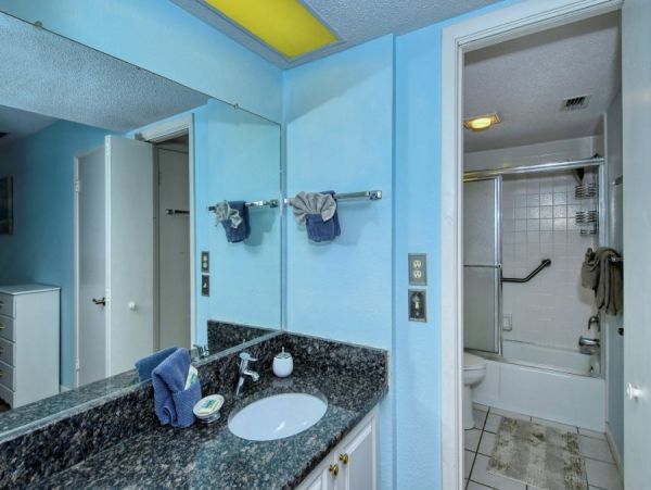 Bayfront Two Bedroom Rental Condo in Siesta Key
