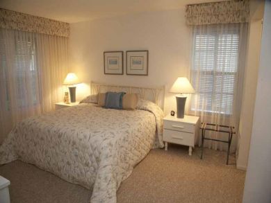 Siesta Key Vacation Condo Walk to Beach Sleeps Six Guests