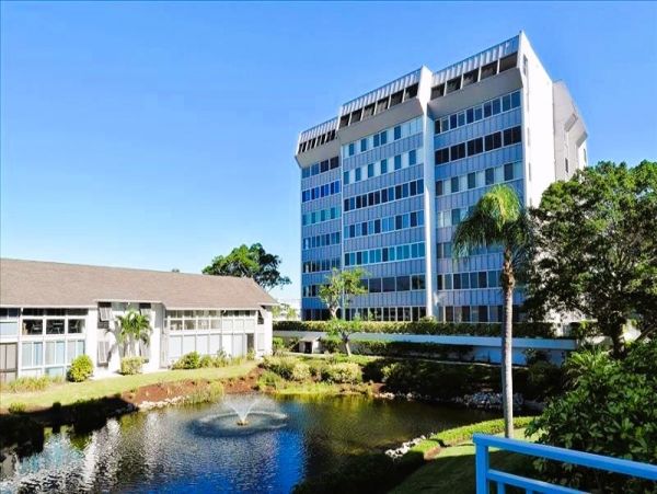 Siesta Key Vacation Condo Two Bedroom Walk to Beach
