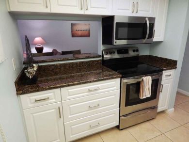 Charming Vacation Rental on Siesta Key. Call Today.