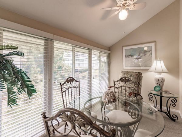 Cozy Two Bedroom Condo in Siesta Key Steps to the Beach