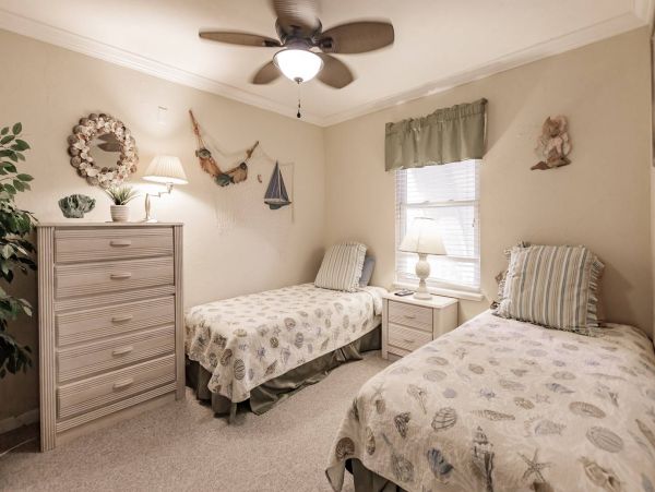 Cozy Two Bedroom Condo in Siesta Key Steps to the Beach
