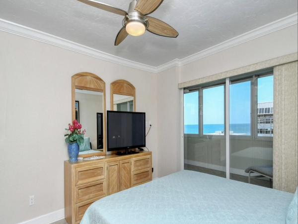 Only 175 Yards From Crescent Beach 175 yards Crescent Beach.