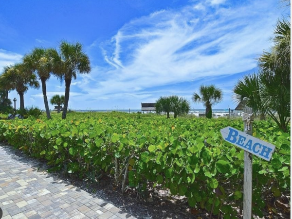 Only 175 Yards From Crescent Beach 175 yards Crescent Beach.