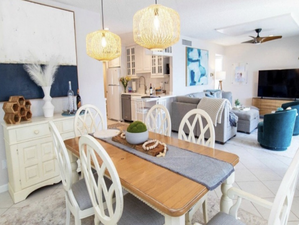 Fifty Yards to the Sand Great Siesta Vacation Condo