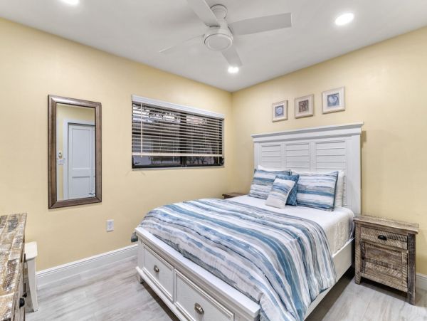 Siesta Key Two Bedroom Coastal Vacation Rental