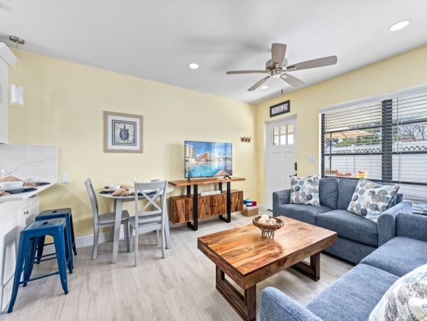 Siesta Key Two Bedroom Coastal Vacation Rental