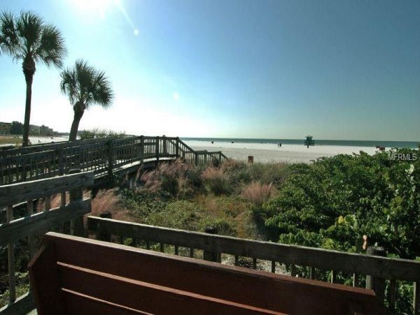 Siesta Key Walk to Beach 2 Bedroom Vacation Duplex