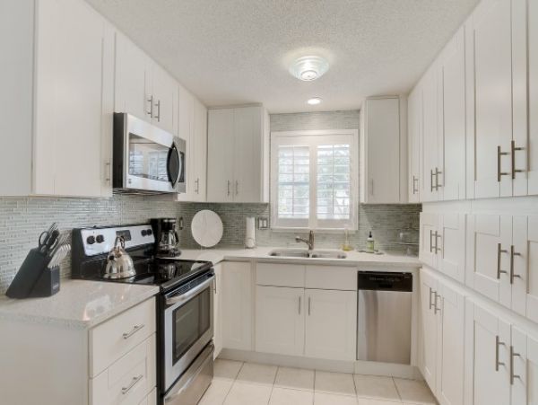 Siesta Key Walk to Beach 2 Bedroom Vacation Duplex