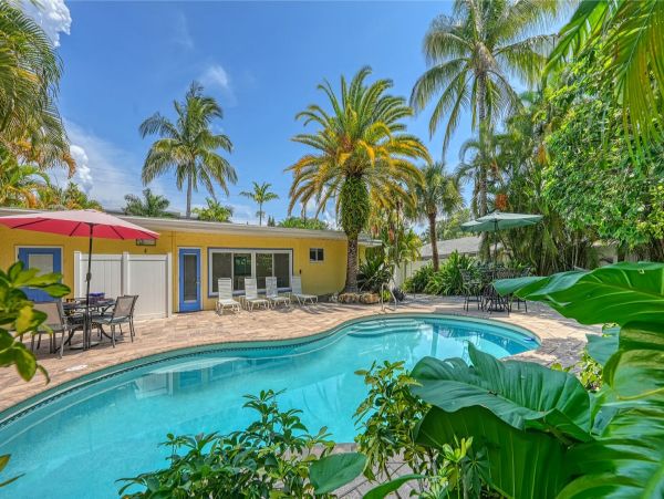 Luxury Siesta Key Vacation Rental with Pool Near Beach