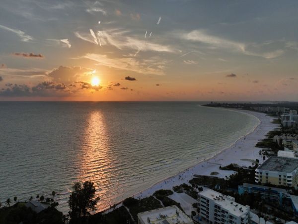 Luxury Siesta Key Vacation Rental with Pool Near Beach