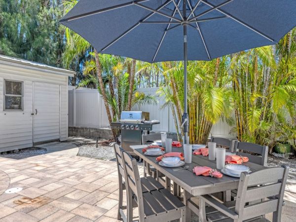 Luxury Siesta Key Vacation Rental with Pool Near Beach