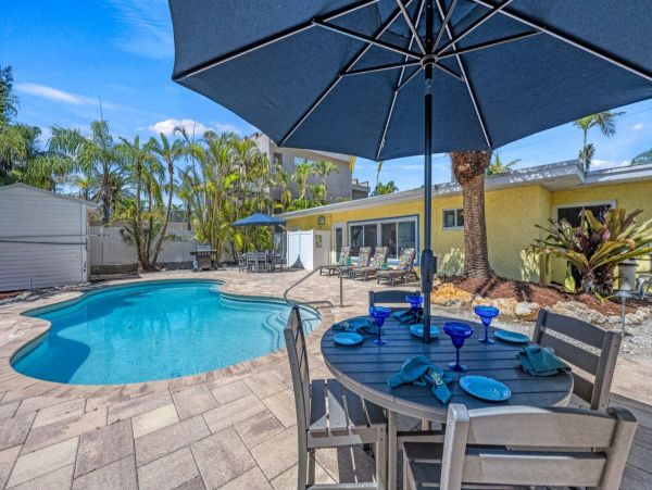 Luxury Siesta Key Vacation Rental with Pool Near Beach