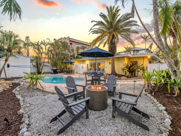 Luxury Siesta Key Vacation Rental with Pool Near Beach