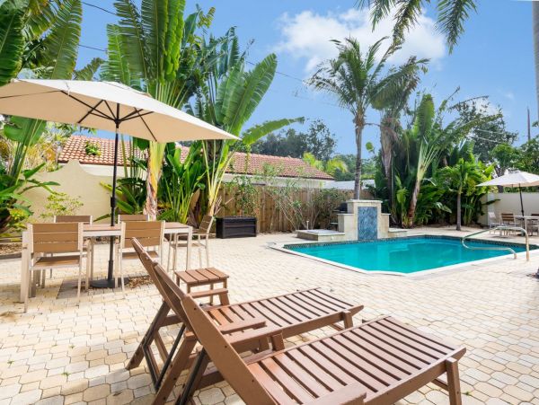 Rent One or Both Units at Siesta Key Both Units Sleeps 12