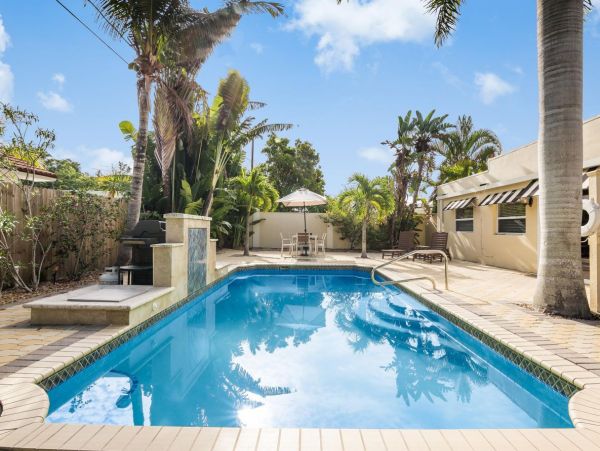 Rent One or Both Units at Siesta Key Both Units Sleeps 12