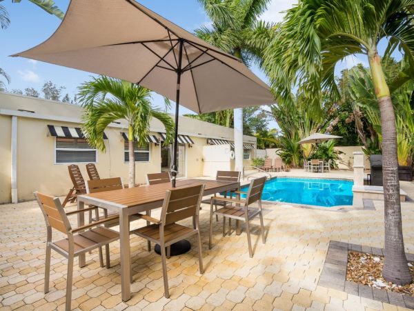 Rent One or Both Units at Siesta Key Both Units Sleeps 12