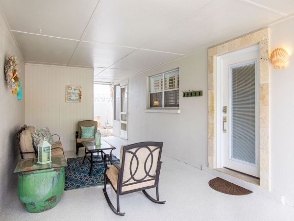 Charming 2 Bedroom Cottage Siesta Key Walk to Beach