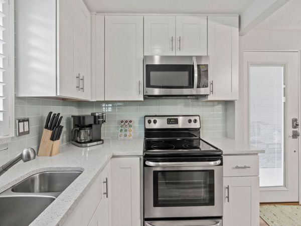 Charming 2 Bedroom Cottage Siesta Key Walk to Beach