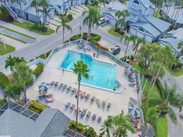 Two Bedroom Short Walk Vacation Rental in Siesta Key