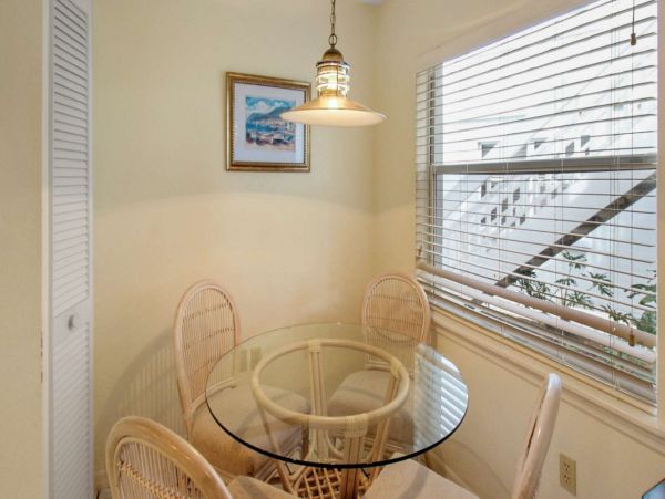 Two Bedroom Short Walk Vacation Rental in Siesta Key