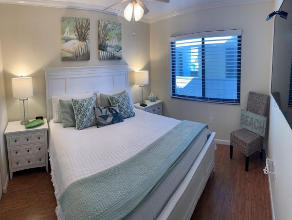Siesta Key Beach Condo with Two Bedroom & Gulf Views