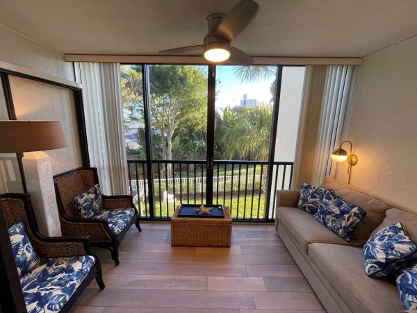 A Great Siesta Key 2 Bedroom Vacation Condo