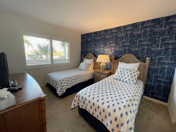 A Great Siesta Key 2 Bedroom Vacation Condo