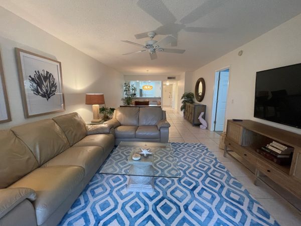 A Great Siesta Key 2 Bedroom Vacation Condo