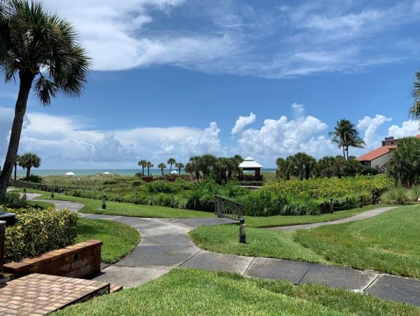 Beachfront Condo with Two Bedrooms with Great Views