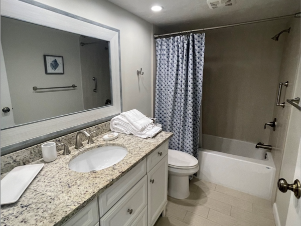 Beachfront Condo with Two Bedrooms with Great Views
