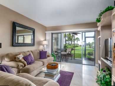 Siesta Key Vacation Condo 2 Bedrooms Sleeps Four Guests.
