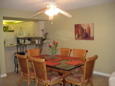 Kitchen & Dining Area