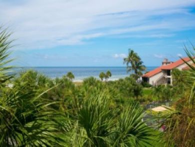 Siesta Key Vacation Condo Sleeps Four Guests.