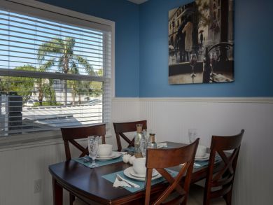 Dining Table Seats 4