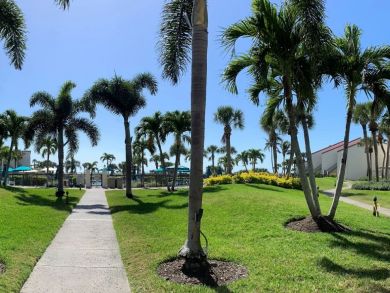 Siesta Key Beachfront Two Bedrooms vacation Condo