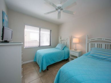 Siesta Key Vacation Beach Condo Two Bedrooms Sleeps Six