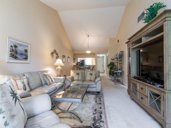 Beach Vacation Condo at Siesta Key 2 Bedrooms Sleeps 6