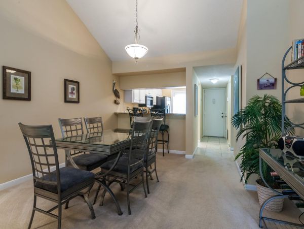 Beach Vacation Condo at Siesta Key 2 Bedrooms Sleeps 6