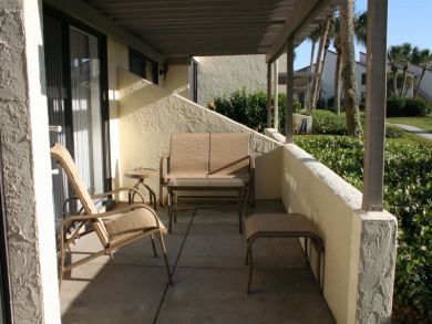 Siesta Key Vacation Condo Sleeps Six Guests. Siesta Key Vacation Condo Sleeps Six Guests.