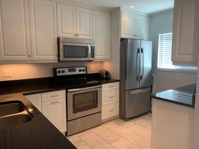 Siesta Key Vacation Condo Sleeps Six Guests. Siesta Key Vacation Condo Sleeps Six Guests.