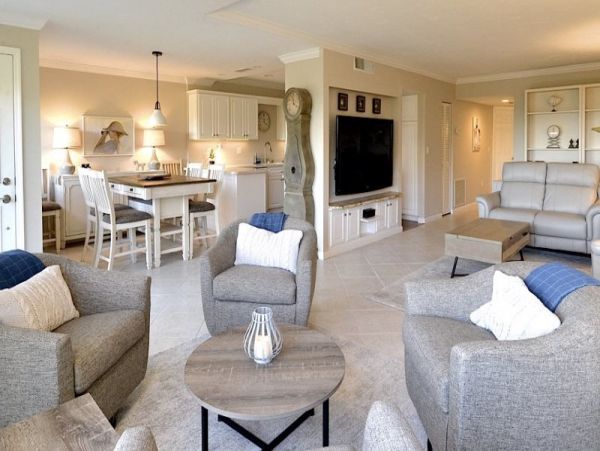 Siesta Key Two Bedroom Beachfront Vacation Condo Gulf Views