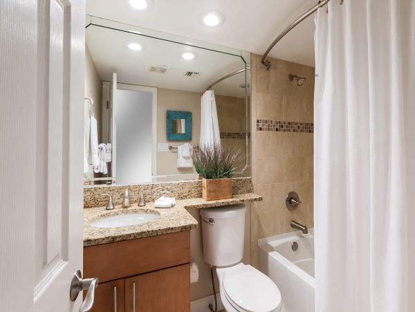 Pretty Vacation Condo in Siesta Key with Pool & Tennis Court