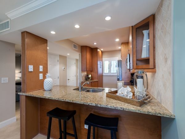 Pretty Vacation Condo in Siesta Key with Pool & Tennis Court