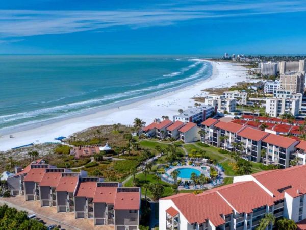 Siesta Key Vacation Condo On Beach Two Bedrooms Sleeps Six