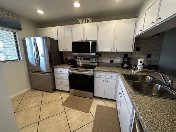 Siesta Key Vacation Rentals - Florida Beachfront Condo with Patio & Pool