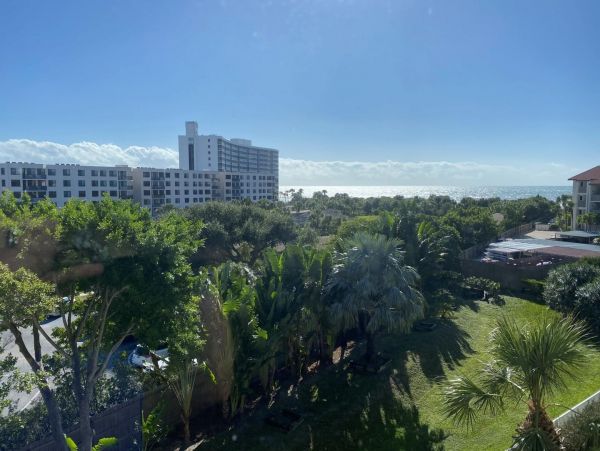 Siesta Key Beach Front Vacation Condos Partial Gulf Views