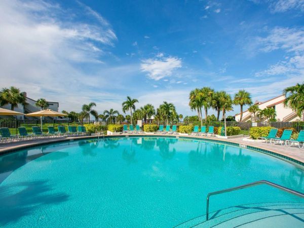 Siesta Key Beach Front Vacation Condos Partial Gulf Views